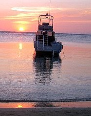 Roatan Sunset with Boat Roatan Sunset with Boat